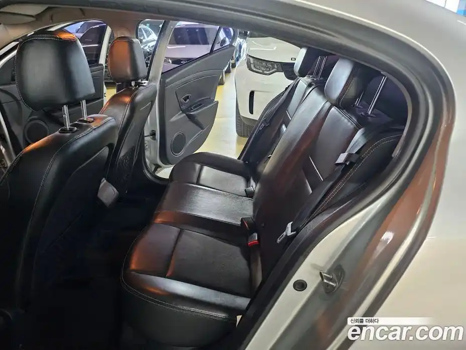 Renault SM3 2015 1.6 Автомат в Москве № 153053, фото 8