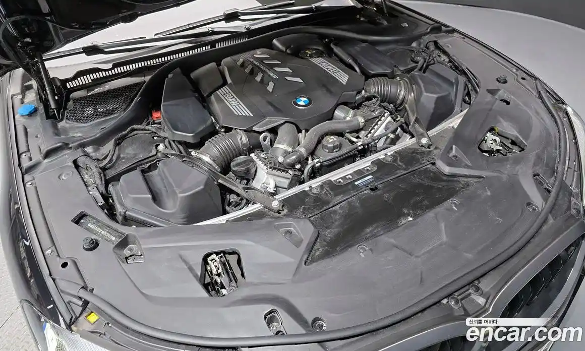 BMW 8-Series 2024 4.4 Автомат в Москве № 153608, фото 10