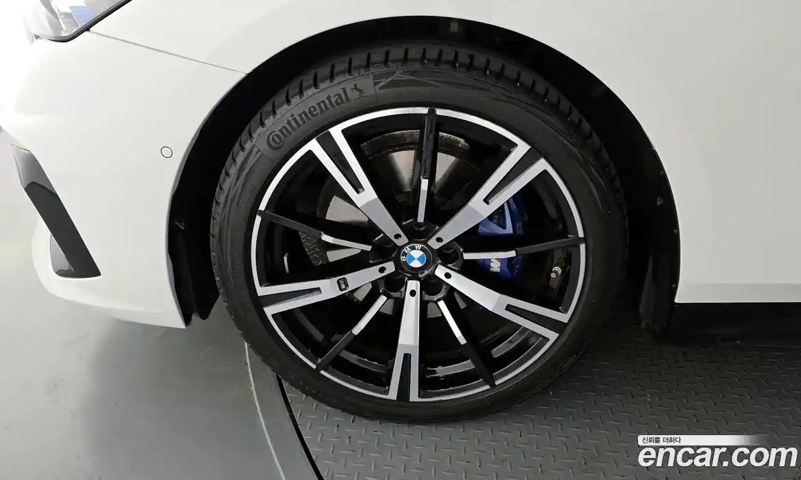 BMW 5-Series 2024 2.0 Автомат в Москве № 154290, фото 9