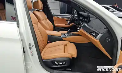 BMW 5-Series 2023 2.0 Автомат в Москве № 155078, миниатюра 3