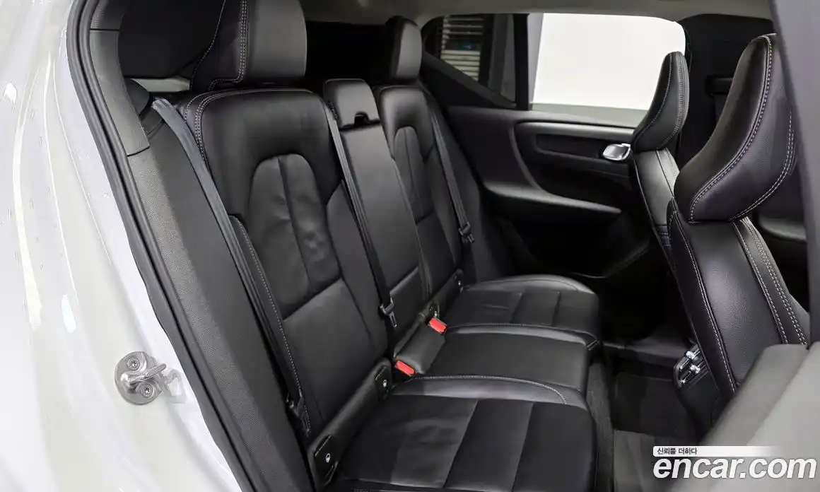 Volvo XC40 2023 2.0 Автомат в Москве № 155497, фото 17