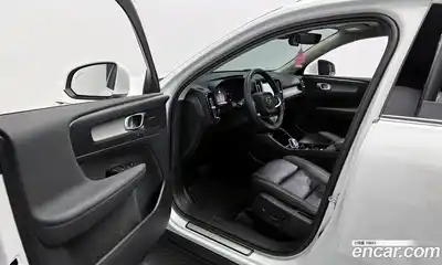 Volvo XC40 2023 2.0 Автомат в Москве № 155497, миниатюра 2