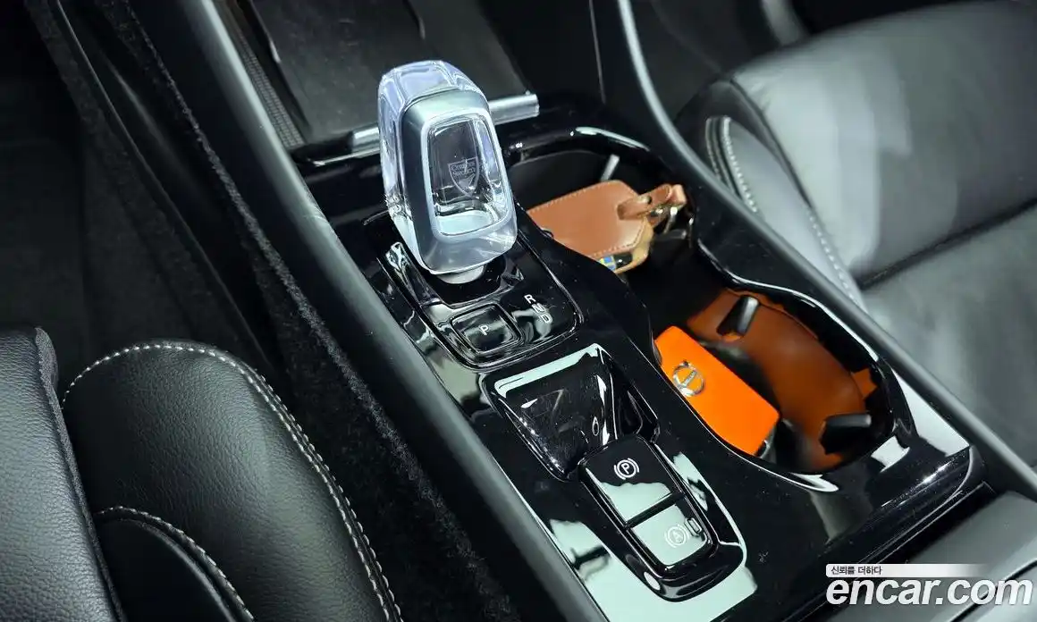 Volvo XC40 2023 2.0 Автомат в Москве № 155497, фото 5