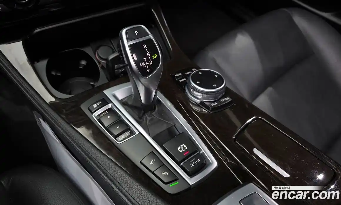 BMW 5-Series 2015 2.0 Автомат в Москве № 158327, фото 14