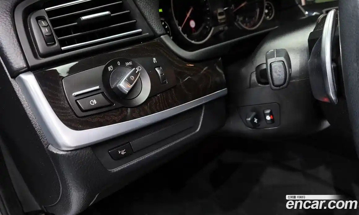 BMW 5-Series 2015 2.0 Автомат в Москве № 158327, фото 16