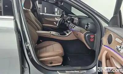 Mercedes-Benz E-Class 2022 2.0 Автомат в Москве № 160223, миниатюра 11