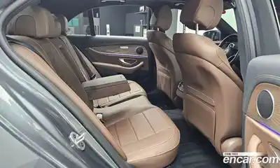 Mercedes-Benz E-Class 2022 2.0 Автомат в Москве № 160223, миниатюра 12