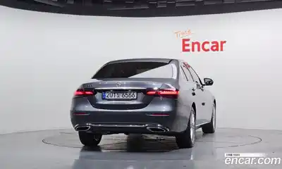 Mercedes-Benz E-Class 2022 2.0 Автомат в Москве № 160223, миниатюра 4