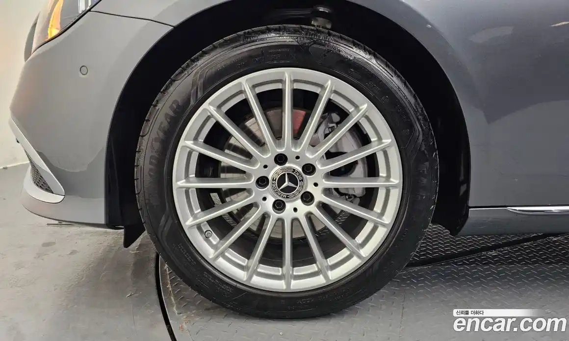 Mercedes-Benz E-Class 2022 2.0 Автомат в Москве № 160223, фото 5