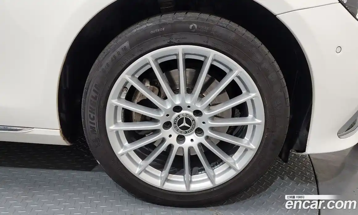 Mercedes-Benz E-Class 2022 1.9 Автомат в Москве № 160623, фото 13