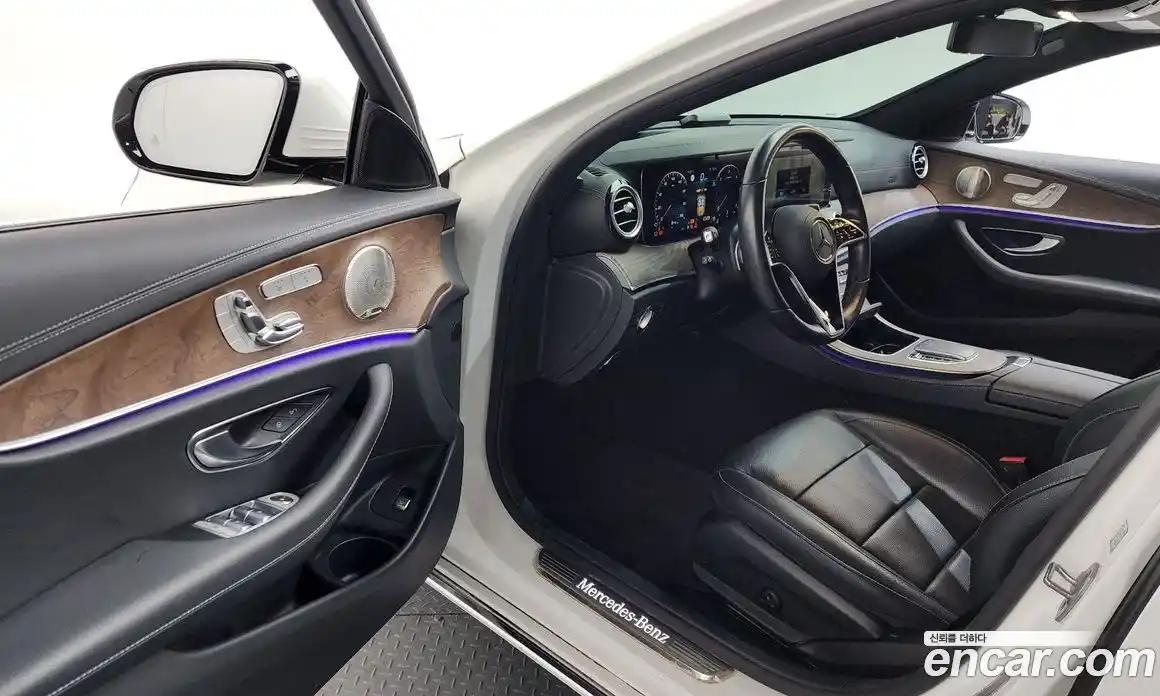 Mercedes-Benz E-Class 2022 1.9 Автомат в Москве № 160623, фото 16