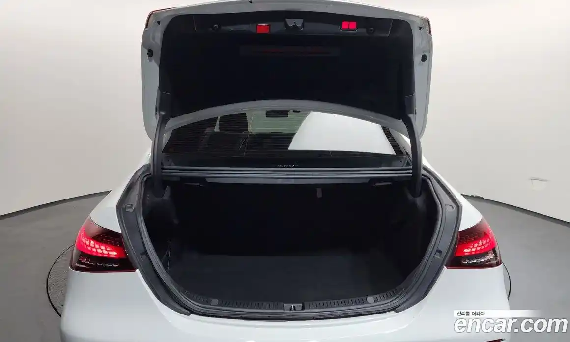 Mercedes-Benz E-Class 2022 1.9 Автомат в Москве № 160623, фото 20