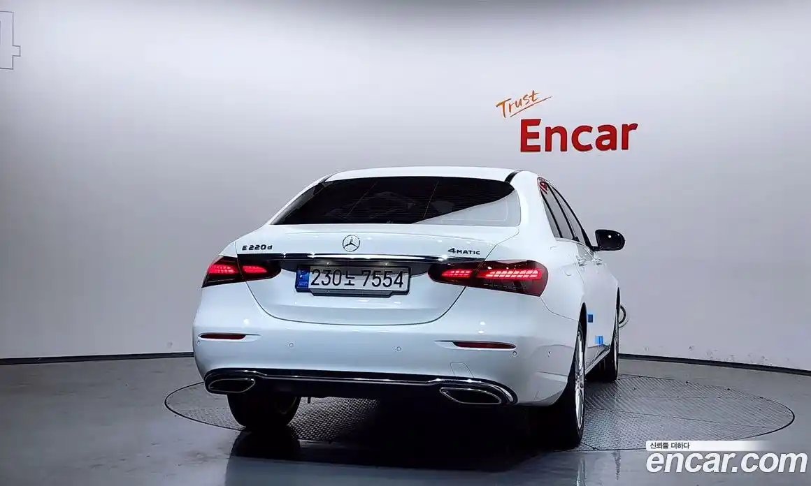 Mercedes-Benz E-Class 2022 1.9 Автомат в Москве № 160623, фото 10