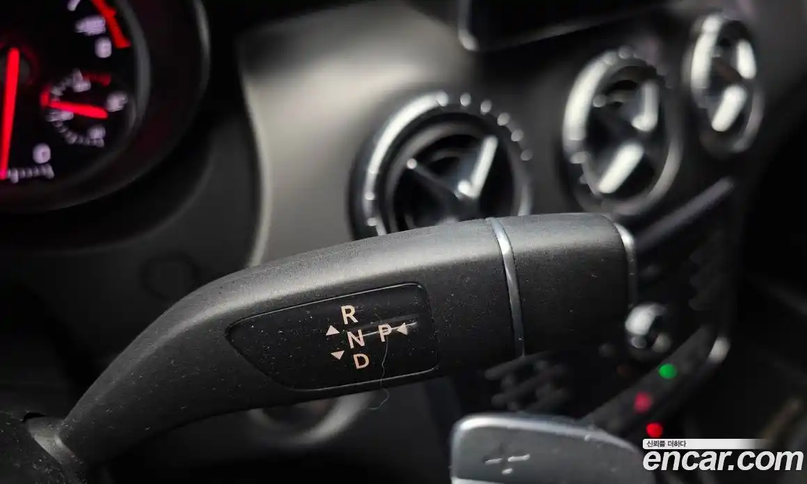 Mercedes-Benz CLA-Class 2018 2.0 Автомат в Москве № 162029, фото 4