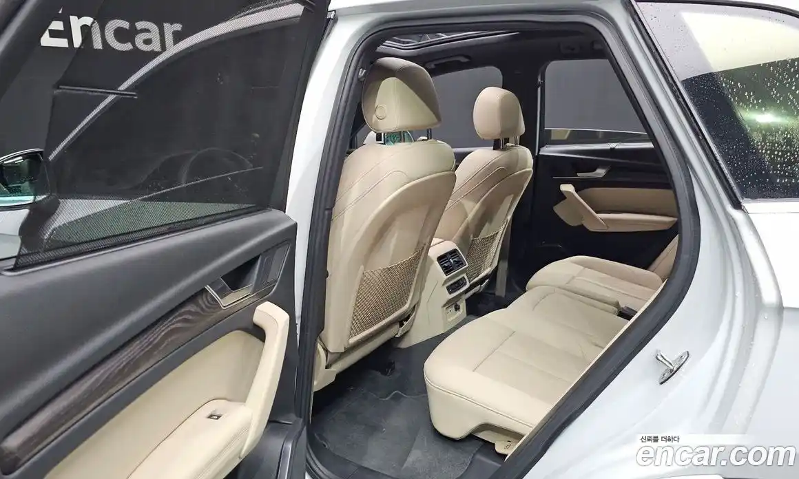 Audi Q5 2023 2.0 Автомат в Москве № 162366, фото 8