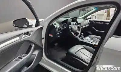 Audi A3 2015 1.6 Автомат в Москве № 163284, миниатюра 10