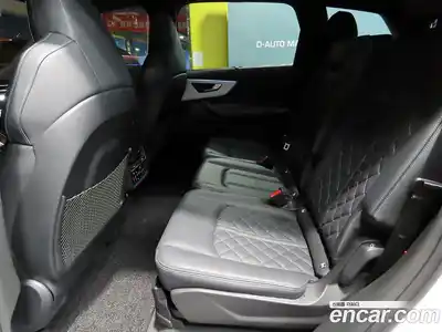 Audi Q7 2023 3.0 Автомат в Москве № 163937, миниатюра 11