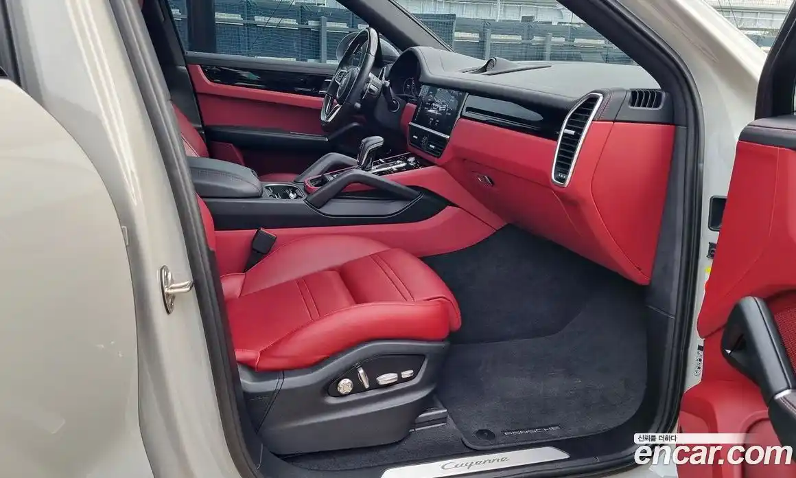 Porsche Cayenne 2020 3.0 Автомат в Москве № 165883, фото 13