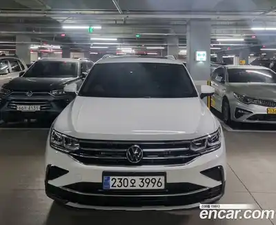 Volkswagen Tiguan 2023 2.0 Автомат в Москве № 169161, миниатюра 5