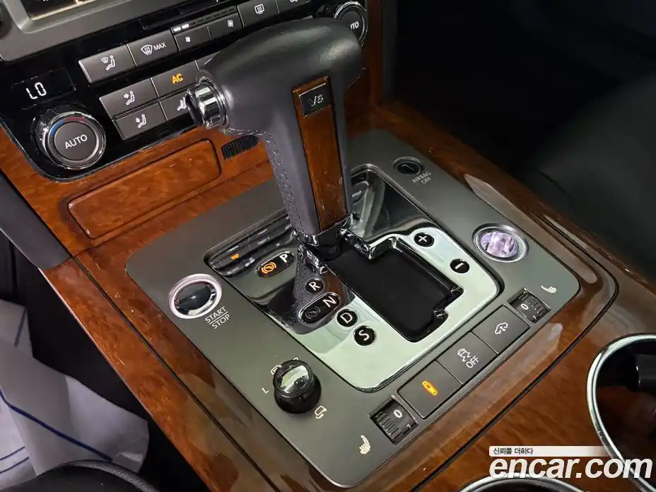 Volkswagen Phaeton 2013 3.0 Автомат в Москве № 169301, фото 9