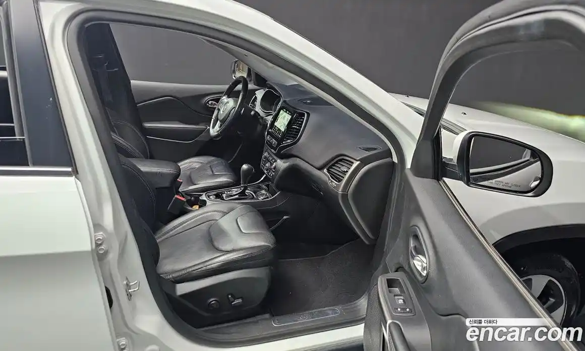 Jeep Cherokee 2020 2.4 Автомат в Москве № 169533, фото 11