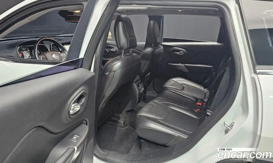 Jeep Cherokee 2020 2.4 Автомат в Москве № 169533, фото 12