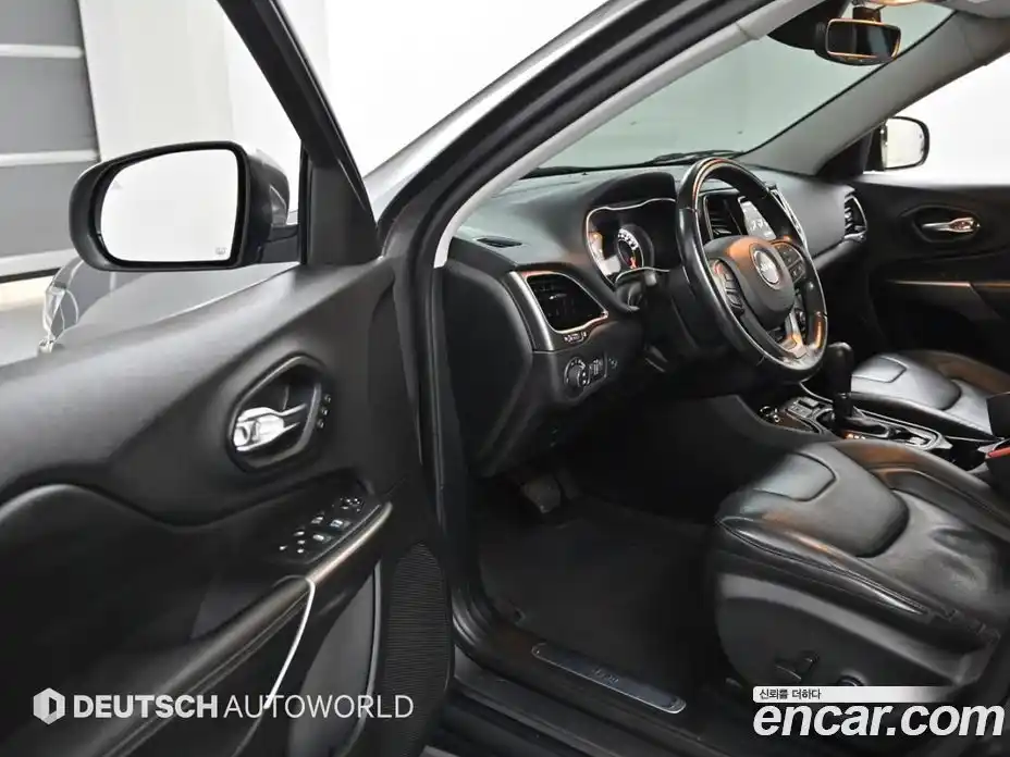 Jeep Cherokee 2020 2.4 Автомат в Москве № 169981, фото 11