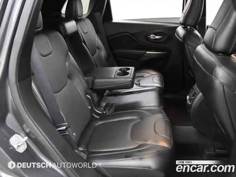 Jeep Cherokee 2020 2.4 Автомат в Москве № 169981, фото 12