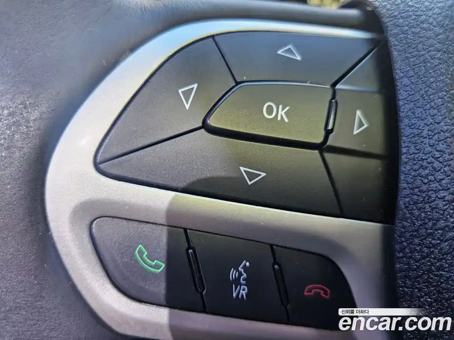 Jeep Cherokee 2017 2.4 Автомат в Москве № 170075, фото 12