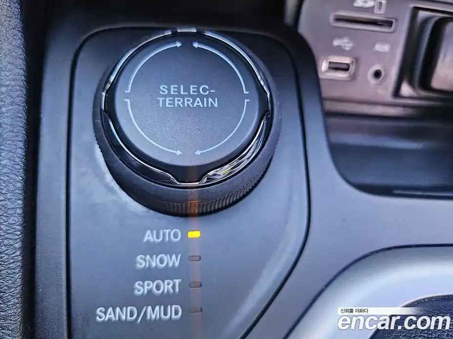 Jeep Cherokee 2017 2.4 Автомат в Москве № 170075, фото 15