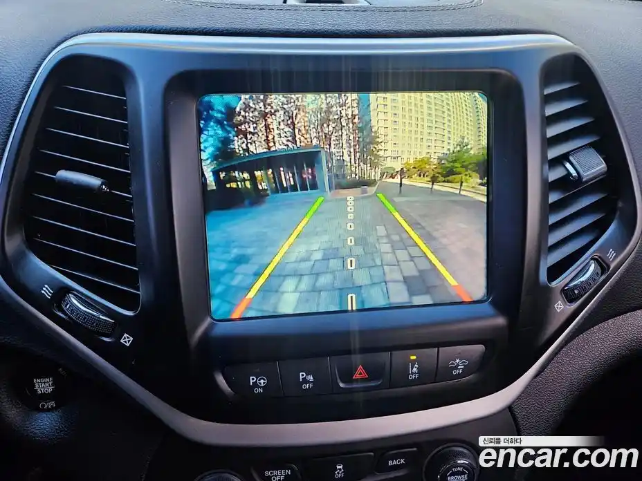 Jeep Cherokee 2017 2.4 Автомат в Москве № 170075, фото 20