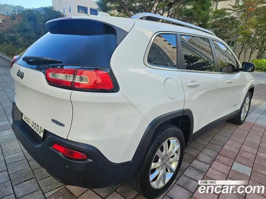 Jeep Cherokee 2017 2.4 Автомат в Москве № 170075, фото 4