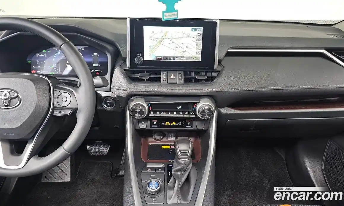 Toyota RAV4 2023 2.5 Автомат в Москве № 170191, фото 17