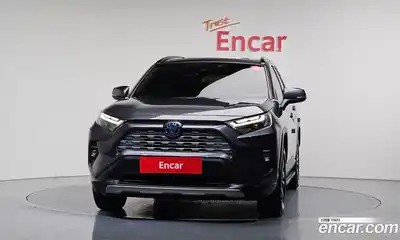 Toyota RAV4 2023 2.5 Автомат в Москве № 170191, миниатюра 3