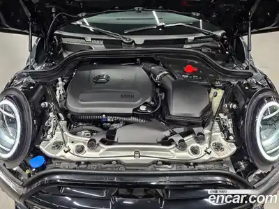 Mini Cooper Convertible 2025 2.0 Автомат в Москве № 172237, миниатюра 7