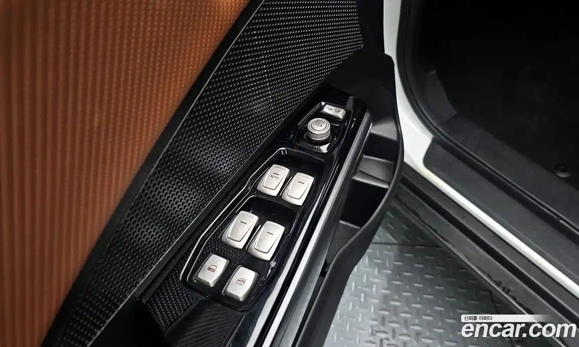 SsangYong TIBOLI 2019 1.6 Автомат в Москве № 181361, фото 18