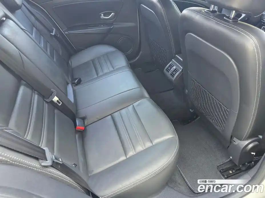 Renault SM3 2016 1.6 Автомат в Москве № 186452, фото 20