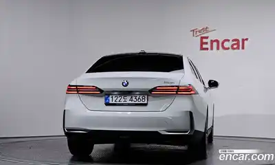 BMW 5-Series 2026 2.0 Автомат в Москве № 186769, миниатюра 3