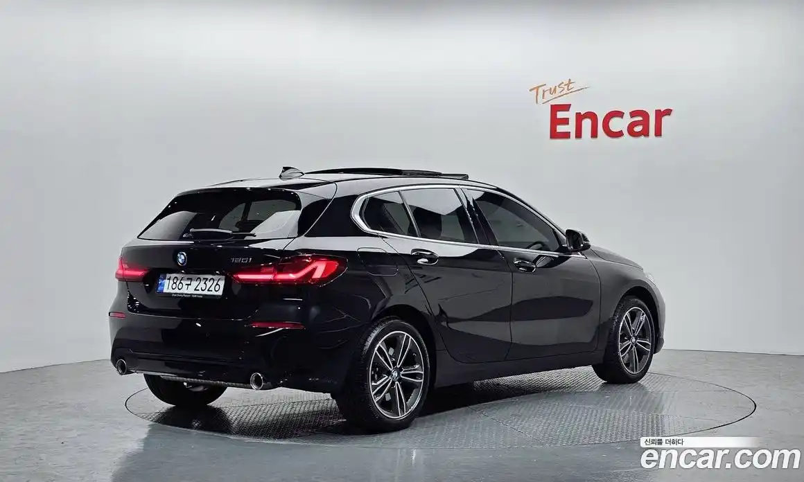 BMW 1-Series 2023 2.0 Автомат в Москве № 188272, фото 12