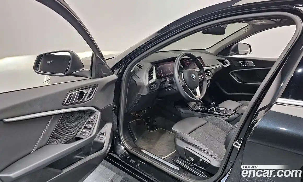 BMW 1-Series 2023 2.0 Автомат в Москве № 188272, фото 15