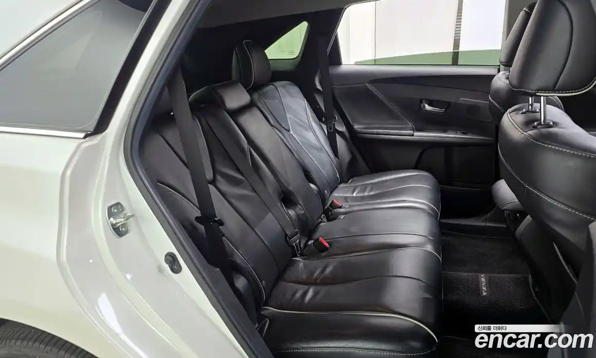 Toyota Venza 2013 3.5 Автомат в Москве № 189680, фото 16