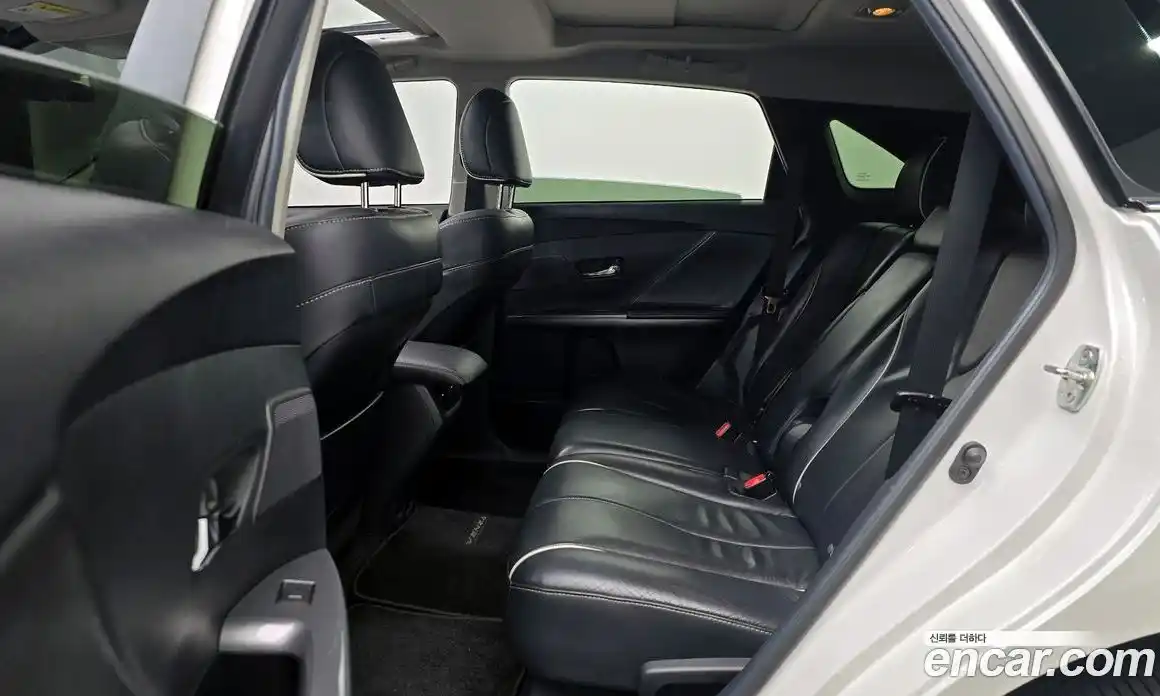 Toyota Venza 2013 3.5 Автомат в Москве № 189680, фото 6