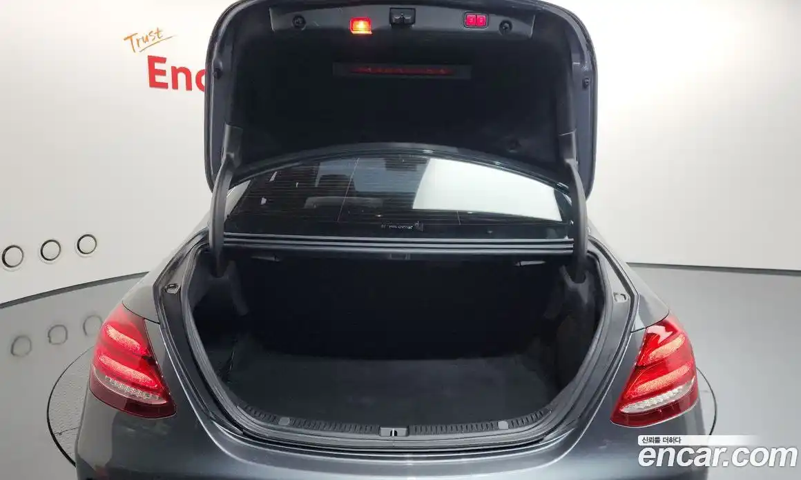 Mercedes-Benz E-Class 2017 3.0 Автомат в Москве № 195113, фото 10