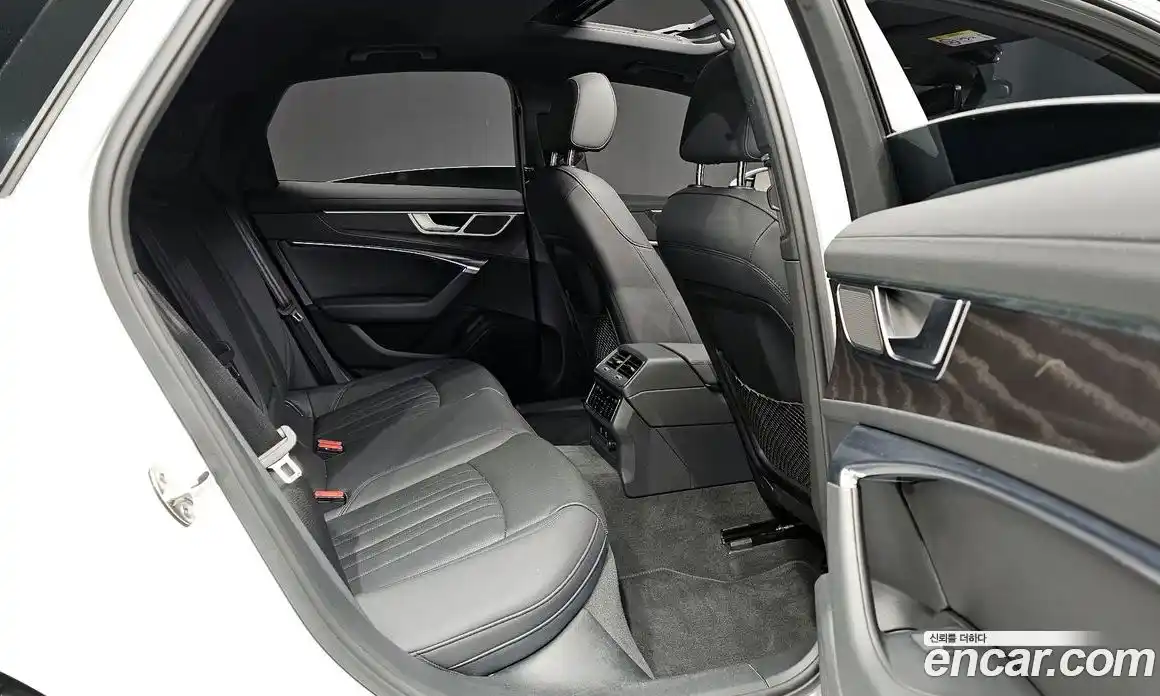 Audi A6 2023 2.0 Автомат в Москве № 195907, фото 11