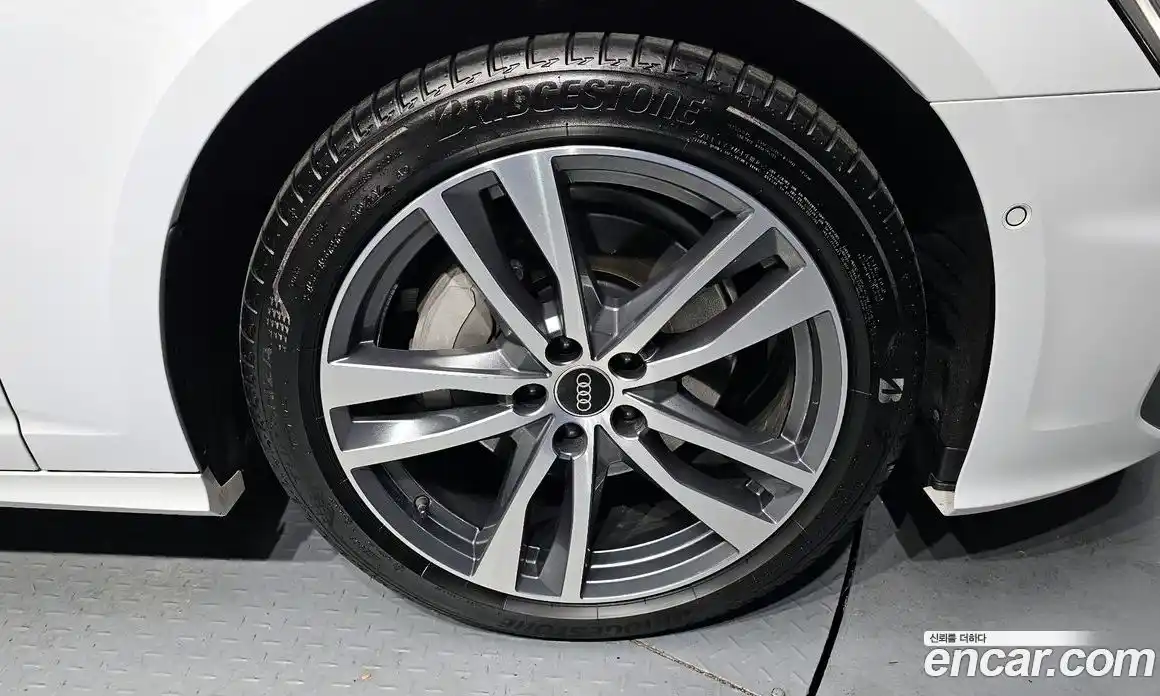 Audi A6 2023 2.0 Автомат в Москве № 195907, фото 8