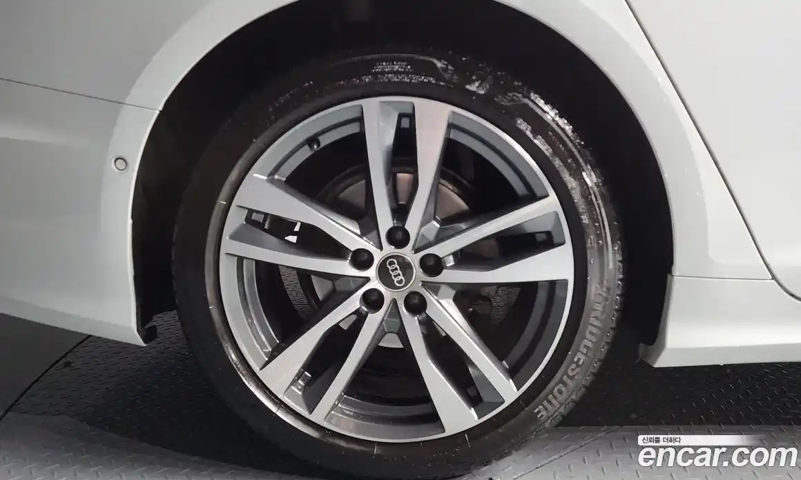 Audi A6 2023 2.0 Автомат в Москве № 196109, фото 11