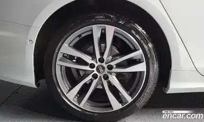 Audi A6 2023 2.0 Автомат в Москве № 196109, миниатюра 11