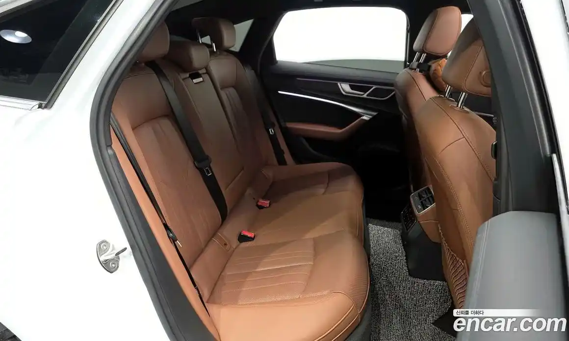 Audi A6 2023 2.0 Автомат в Москве № 196236, фото 17