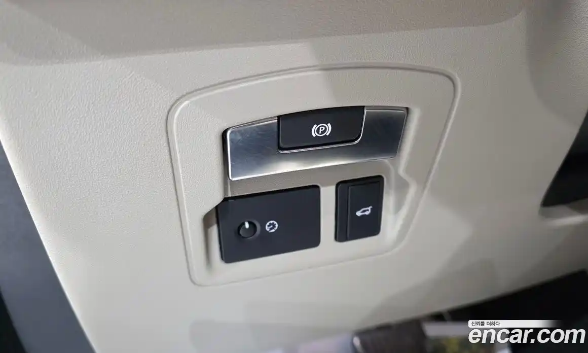 Land Rover Range-Rover Velar 2018 3.0 Автомат в Москве № 198185, фото 15