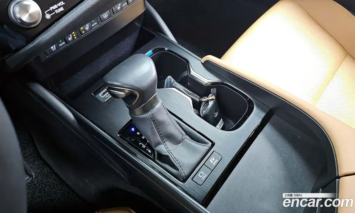 Lexus ES 2024 2.5 Автомат в Москве № 198725, фото 18